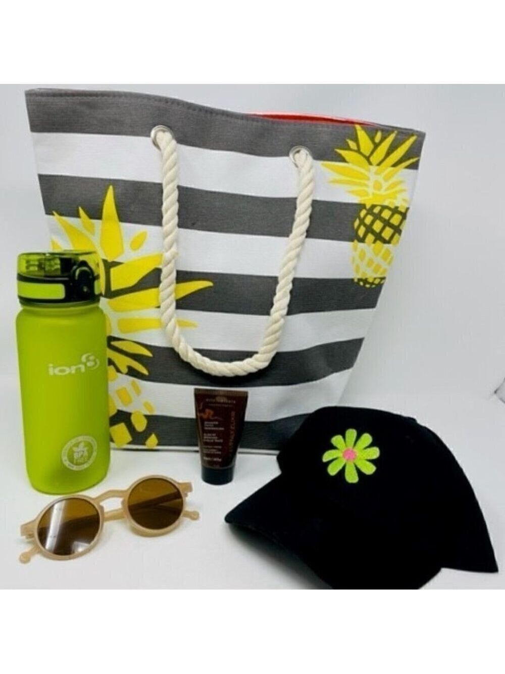 Beach Essentials - Picture 3 of 3